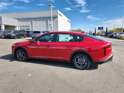 New 2025 Kia K4 LXS image 6