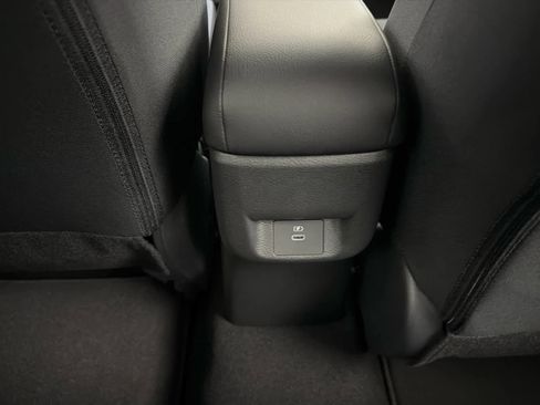 New 2025 Nissan Versa SV w/ Trunk Package image 21