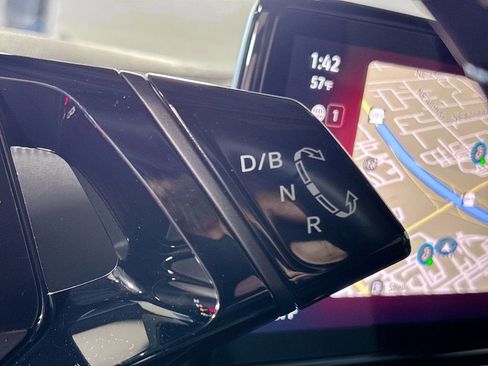 Certified 2024 Volkswagen ID.4 2WD image 19