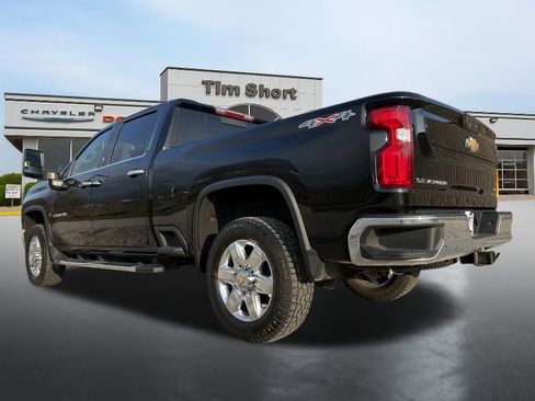 Used 2022 Chevrolet Silverado 2500 LTZ w/ LTZ Convenience Package image 12