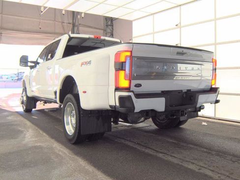 Used 2024 Ford F450 Limited w/ FX4 Off-Road Package AWD/4WD image 3