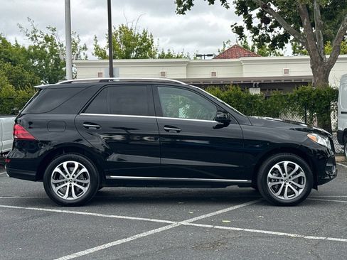 Used 2019 Mercedes-Benz GLE 400 4MATIC image 3