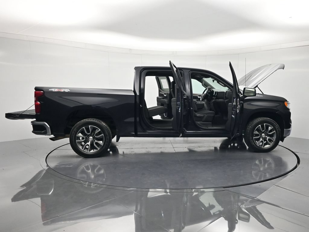 Used 2023 Chevrolet Silverado 1500 LT w/ Convenience Package II AWD/4WD image 47