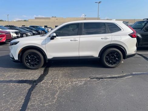 Used 2024 Honda CR-V LX image 3