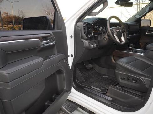 Used 2025 GMC Sierra 1500 SLT w/ SLT Premium Plus Package image 14