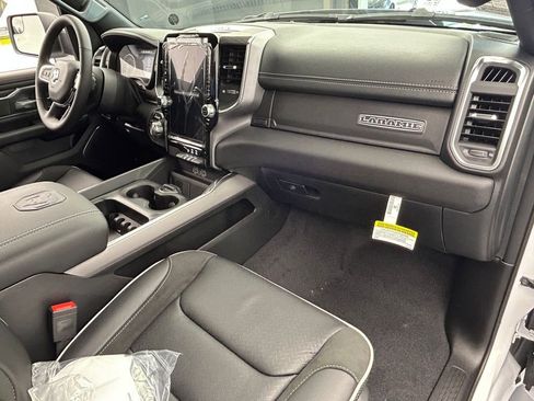 New 2026 RAM 1500 Laramie AWD/4WD image 40