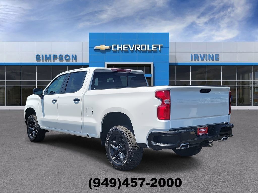 Used 2024 Chevrolet Silverado 1500 LT Trail Boss w/ Convenience Package II AWD/4WD image 6