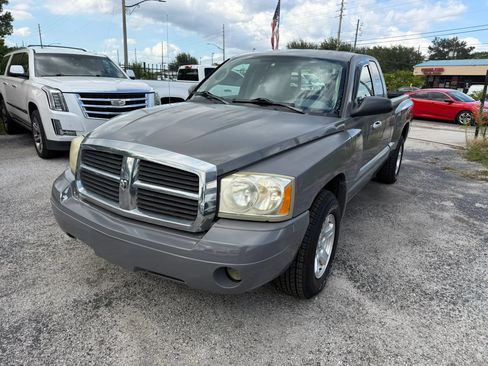 Used 2005 Dodge Dakota SLT w/ Sport Appearance Group RWD image 8