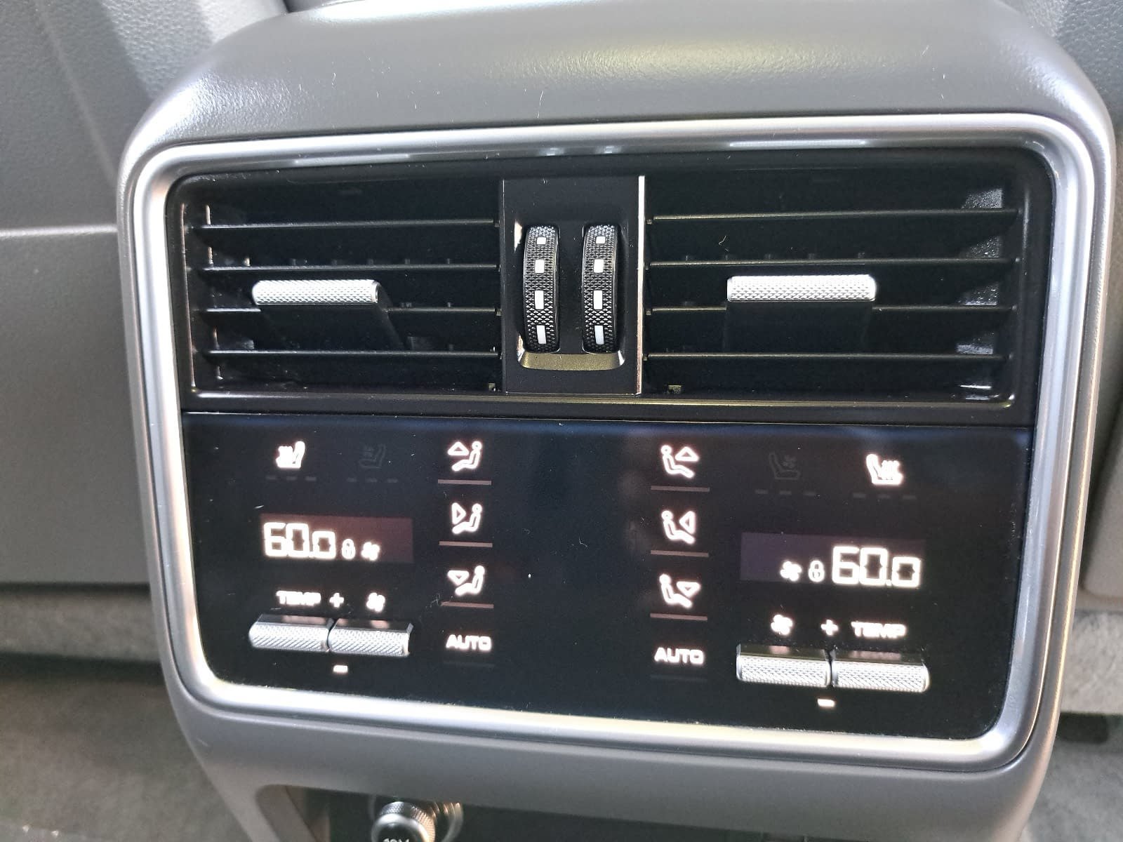 Used 2019 Porsche Cayenne S AWD/4WD image 12