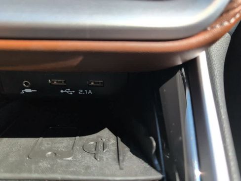 Used 2022 Subaru Outback Touring image 22