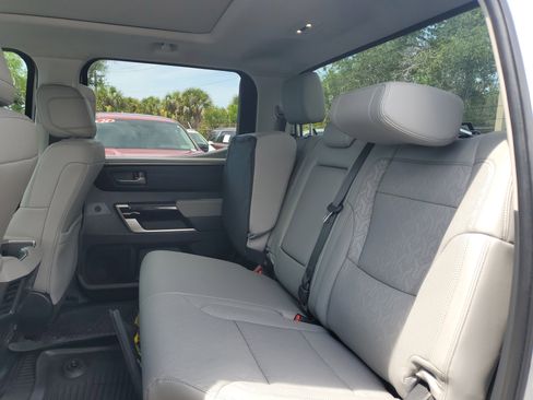 Used 2023 Toyota Tundra Limited AWD/4WD image 11