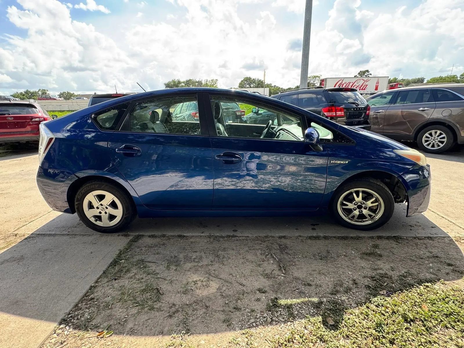 Used 2010 Toyota Prius Three w/ Navigation Pkg FWD image 4