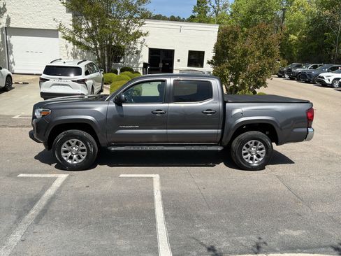 Used 2019 Toyota Tacoma SR5 image 7