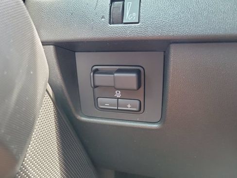 Used 2023 Chevrolet Colorado LT RWD image 27