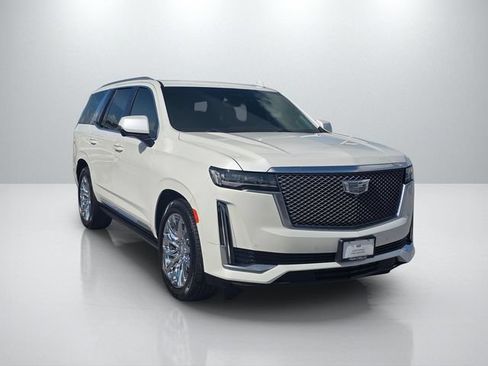 Used 2023 Cadillac Escalade Premium Luxury w/ LPO, Radiant Package AWD/4WD image 3
