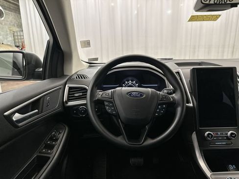Used 2024 Ford Edge SE AWD/4WD image 15