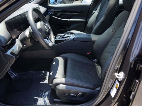 Used 2026 BMW 530i w/ M Sport Package RWD image 13