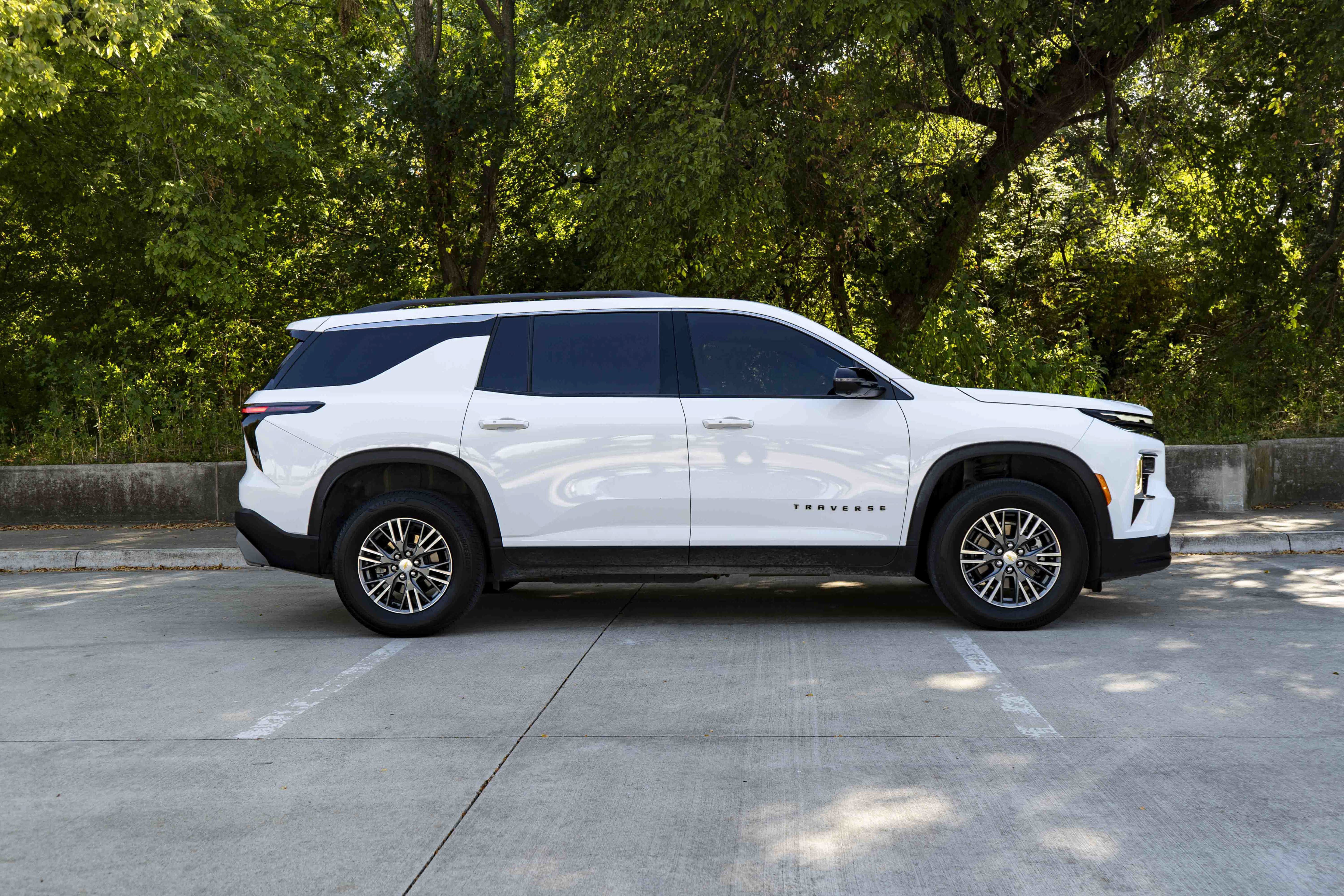 Used 2026 Chevrolet Traverse LT w/ Driver Confidence Package FWD image 10