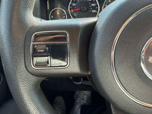 Used 2011 Jeep Liberty Sport image 24