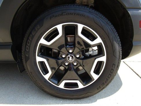 Used 2024 Ford Bronco Sport Outer Banks w/ Tech Package AWD/4WD image 9