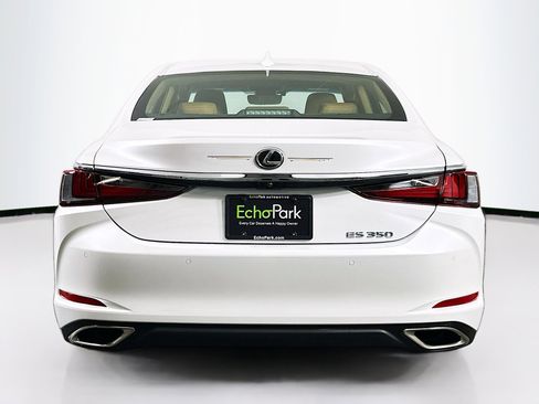 Used 2025 Lexus ES 350 w/ Premium Package image 7