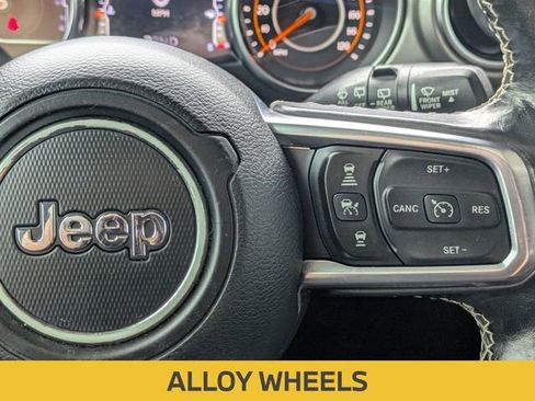 Used 2019 Jeep Wrangler Unlimited Sahara AWD/4WD image 18