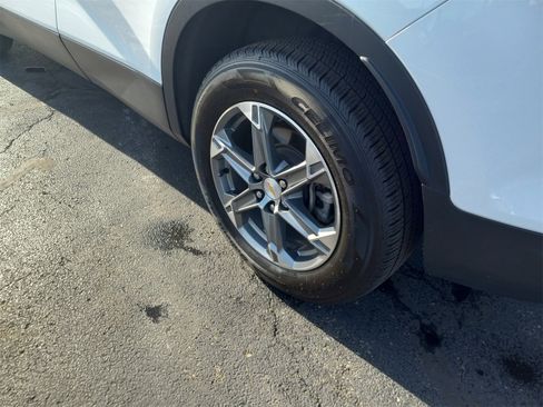 Used 2023 Chevrolet Blazer LT image 10