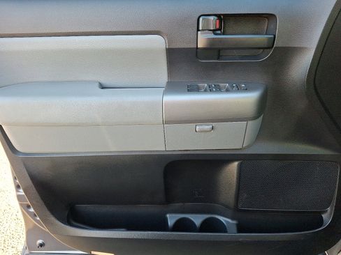 Used 2017 Toyota Sequoia SR5 image 12