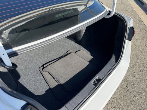 Used 2024 Nissan Versa S w/ Trunk Package image 20