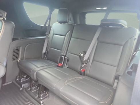 Used 2022 Chevrolet Suburban Premier AWD/4WD image 29