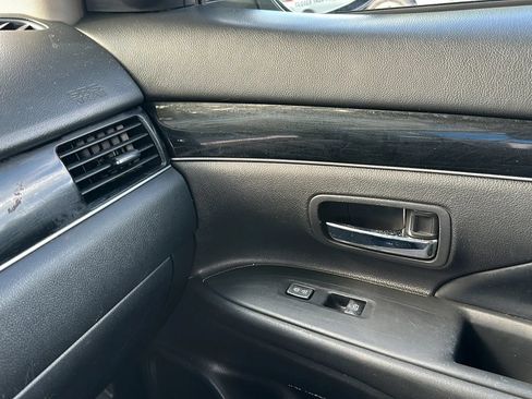 Used 2020 Mitsubishi Outlander SE FWD image 43