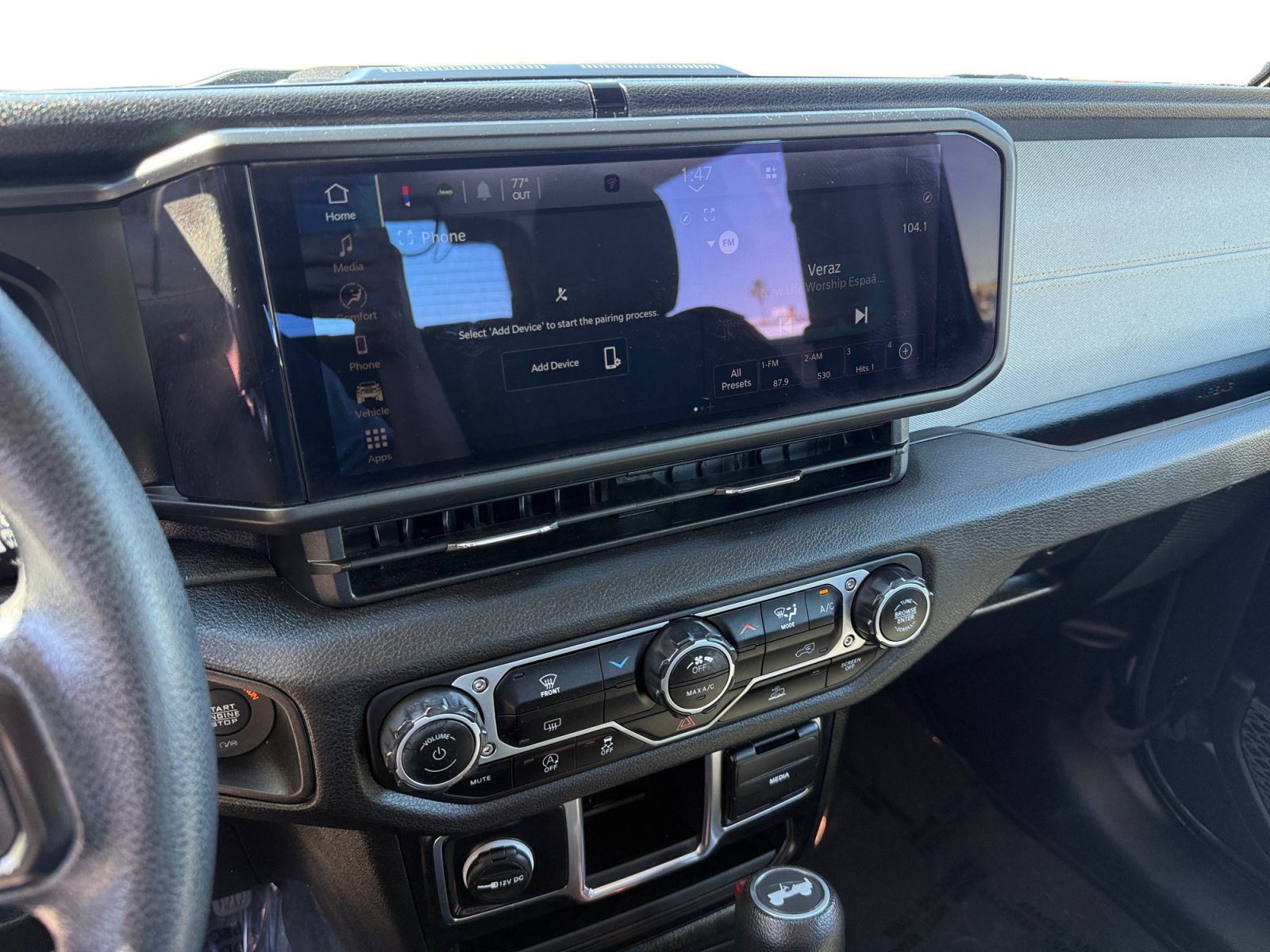 Used 2024 Jeep Wrangler Sport AWD/4WD image 12
