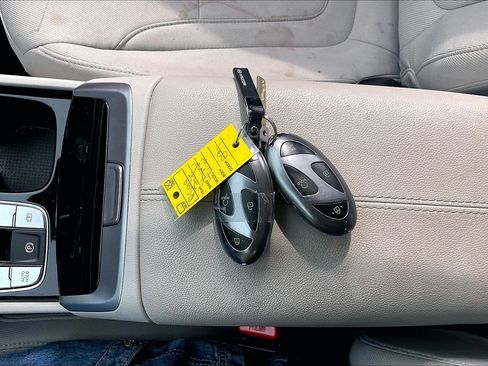 Used 2025 Hyundai Tucson SEL FWD image 10
