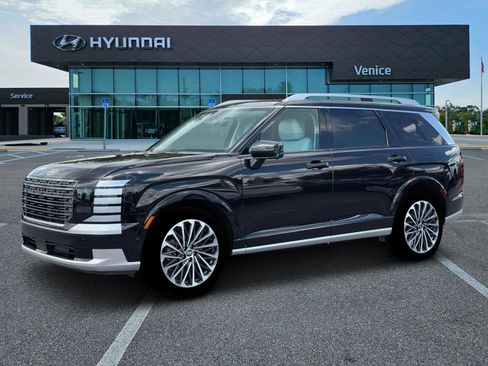 New 2026 Hyundai Palisade Calligraphy FWD image 2