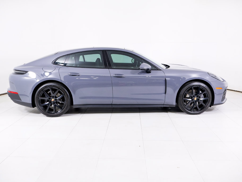 Certified 2025 Porsche Panamera w/ Premium Package RWD image 30