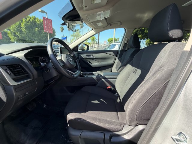 Used 2024 Nissan Rogue S AWD/4WD image 28