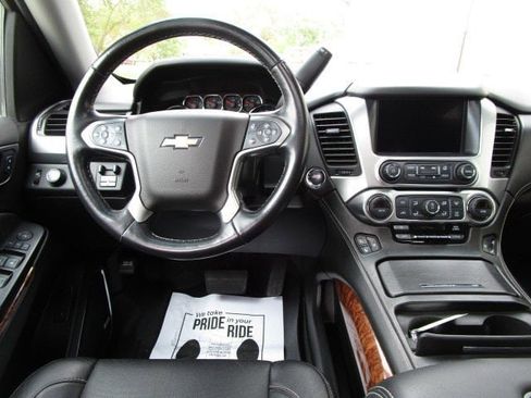 Used 2019 Chevrolet Tahoe Premier AWD/4WD image 17