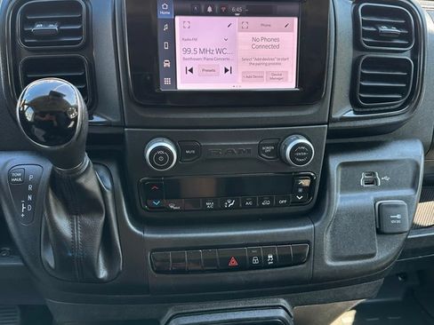 Used 2023 RAM ProMaster 2500 FWD image 13