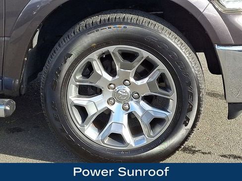 Used 2017 RAM 1500 Limited image 11