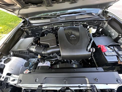 Used 2022 Toyota Tacoma SR AWD/4WD image 30