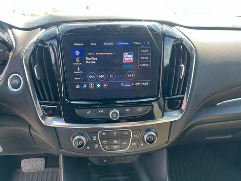 Certified 2023 Chevrolet Traverse LT FWD image 13