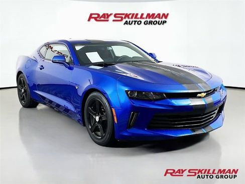 Used 2018 Chevrolet Camaro LT image 1