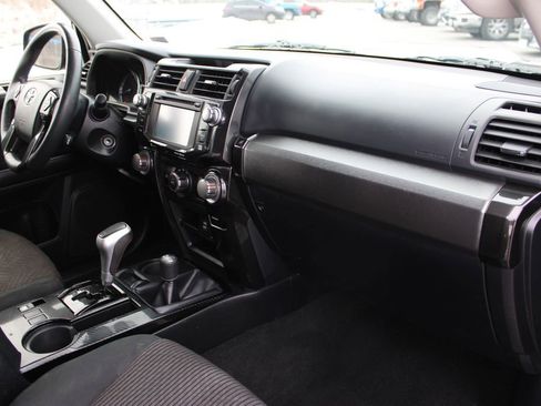 Used 2019 Toyota 4Runner TRD Off-Road image 51