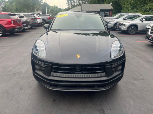 Used 2024 Porsche Macan GTS image 3