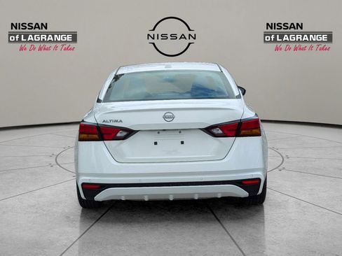 Used 2025 Nissan Altima 2.5 S FWD image 7