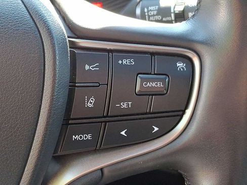 Used 2024 Lexus UX 250h AWD w/ Premium Package image 18