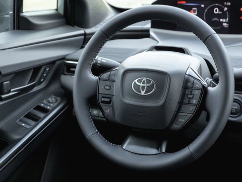 New 2026 Toyota C-HR AWD/4WD image 13