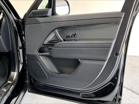 Used 2024 Land Rover Range Rover Sport Dynamic SE image 24