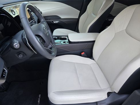 Used 2024 Lexus RX 350 FWD image 21