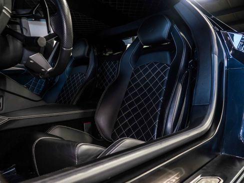 Used 2015 Lamborghini Aventador LP 700-4 image 31